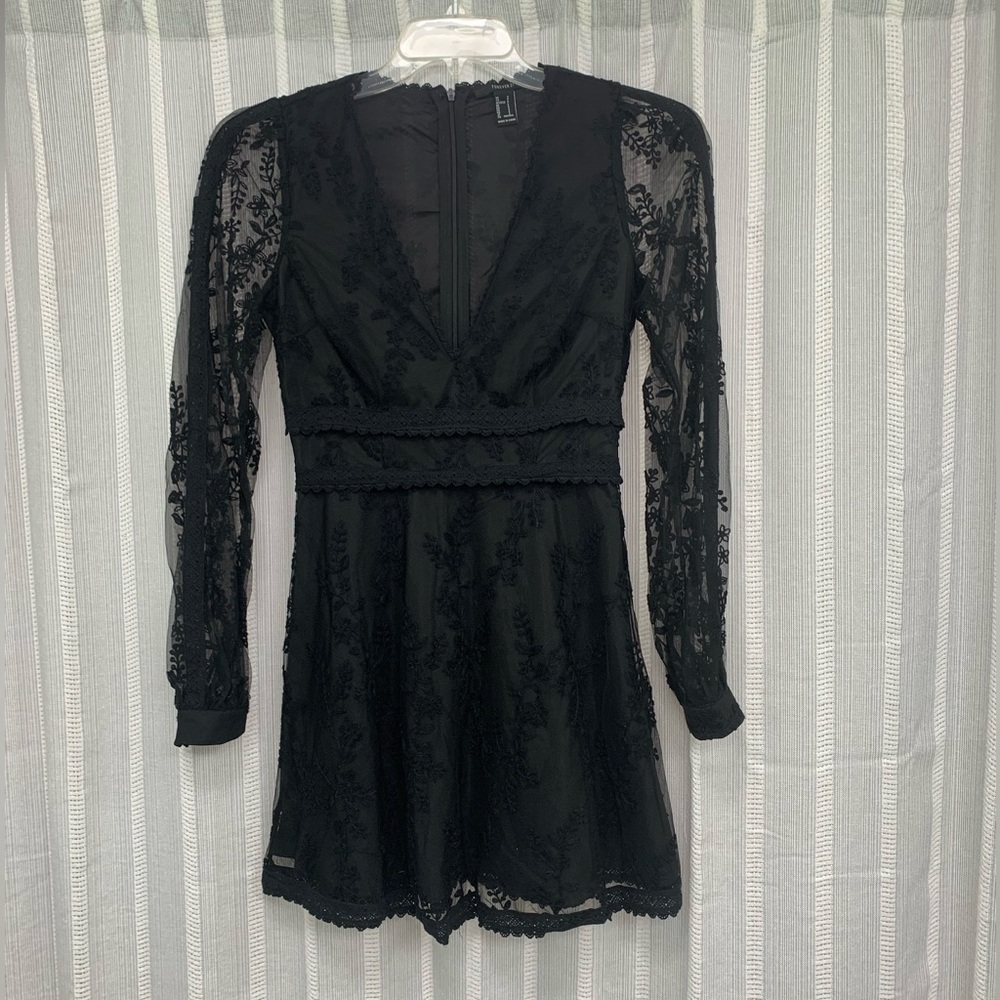 Forever 21 Lacy Little Black Dress Size S